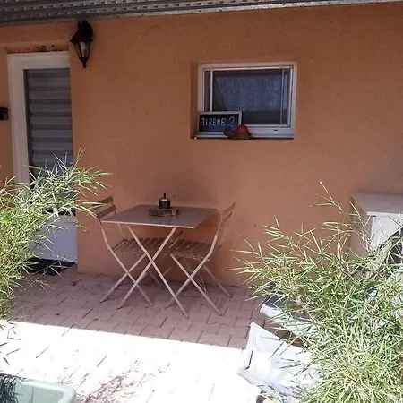 Studio Meuble Independant Tout Confort Classe 2** Aubenas Exterior photo