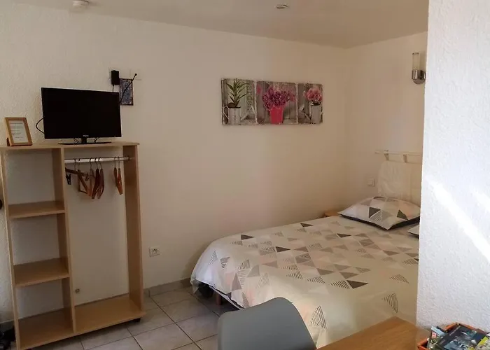 Studio Meuble Independant Tout Confort Classe 2**